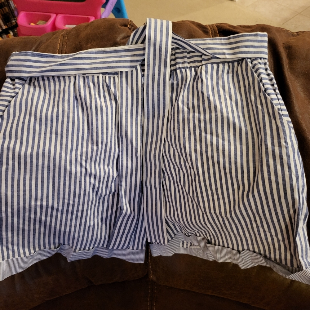 Pull on shorts